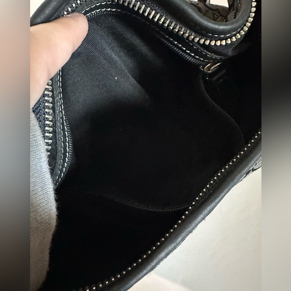 👜 Coach Black Logo Shoulder Purse 🖤 - Picture 7 of 12